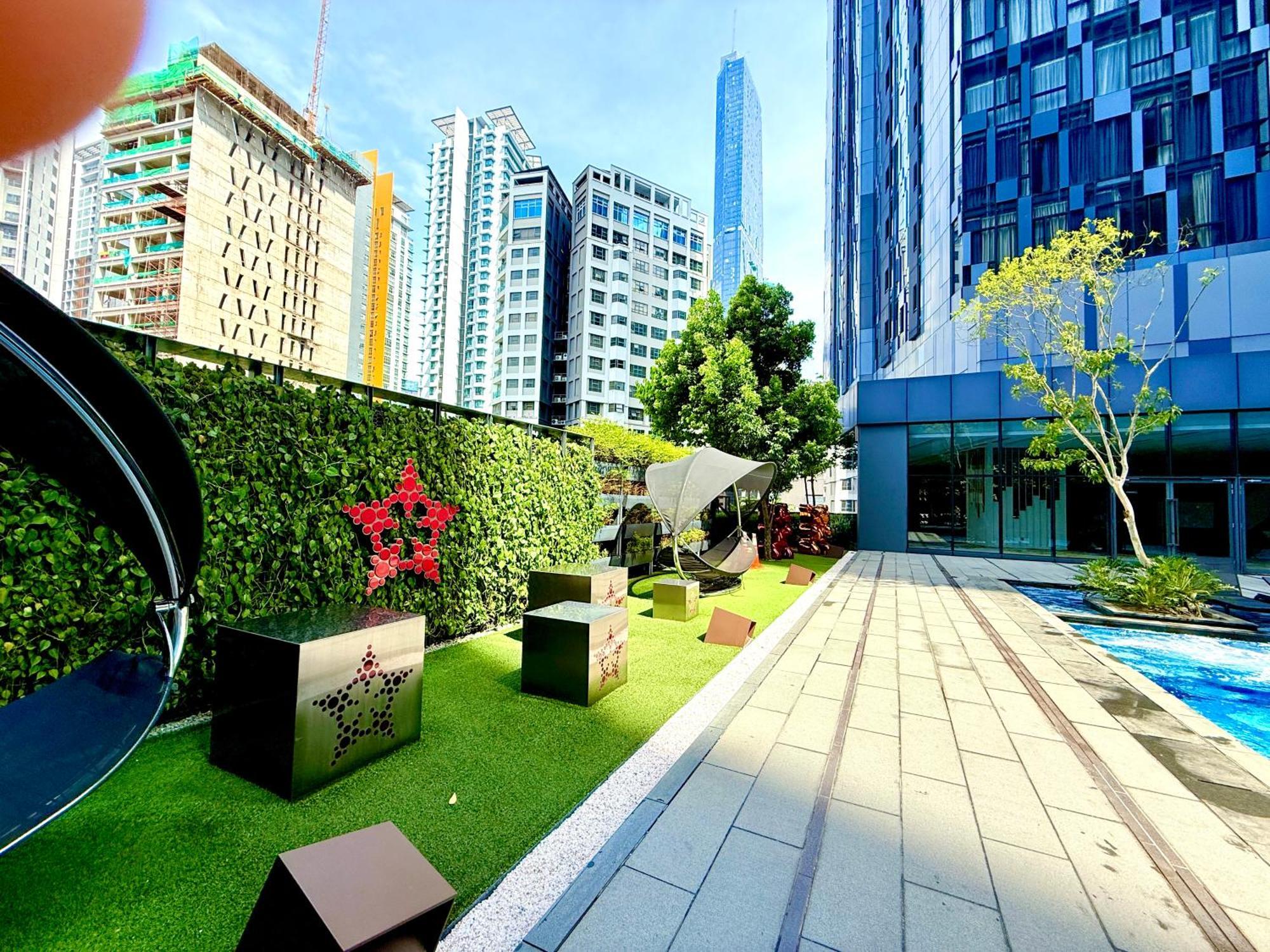 Star Residence Klcc By Sky Pool Kuala Lumpur Exterior foto